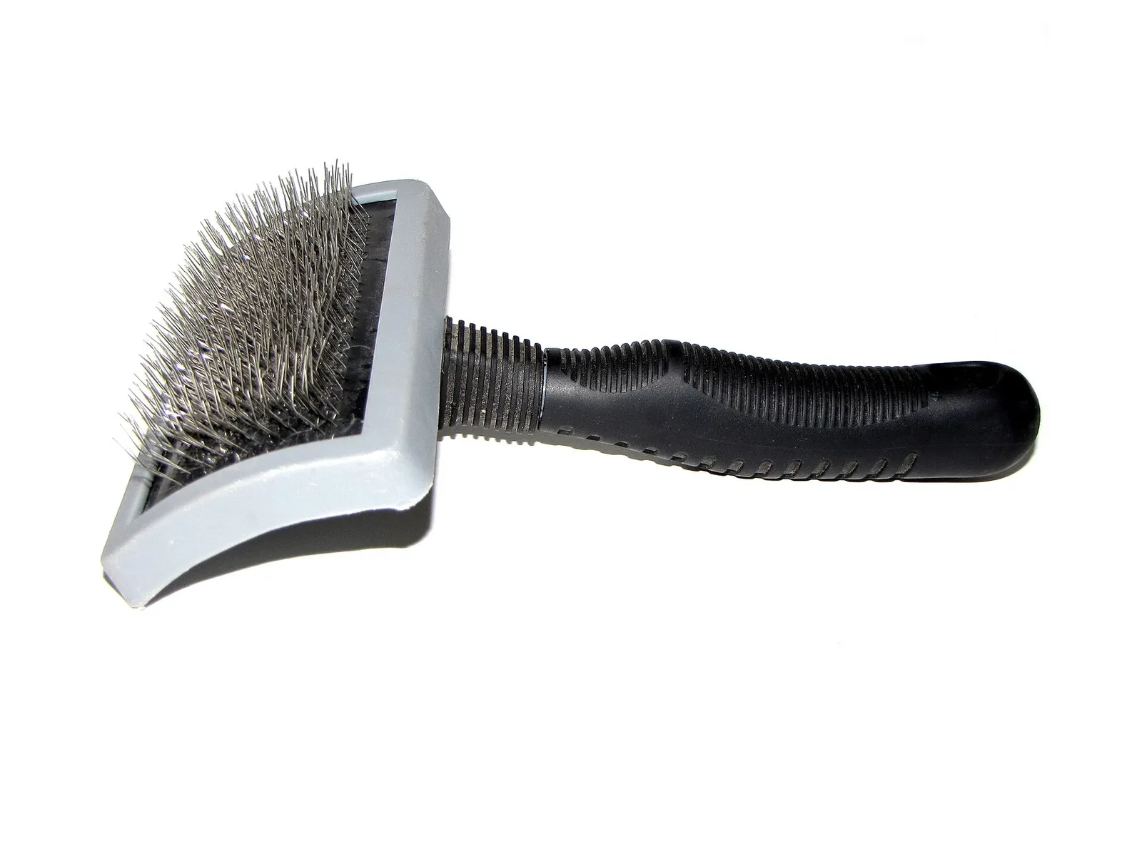 How to Brush Out Small Tangles Before They Turn Into Mats